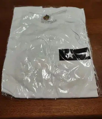 NEWS 15th LIVE Strawberry 티셔츠