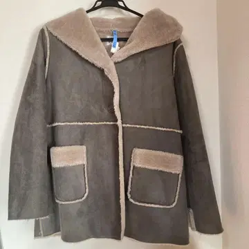 THE EMPORIUM 후드 부착 그레이 무스탕 코트 M