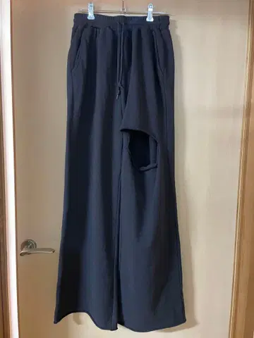 w closet 데미지 스웨트 팬츠 F 사이즈