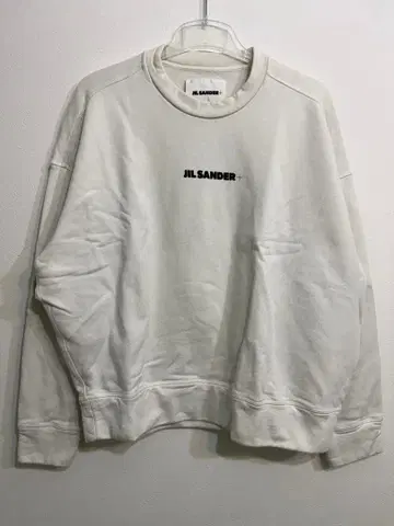 질 샌더+ 화이트 트레이닝복