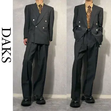 [ 새상품급 고급 디자인 ] DAKS 셋업 은색 버튼 더블 차콜