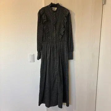 GYF TOKYO 프릴 달린 맥시 원피스