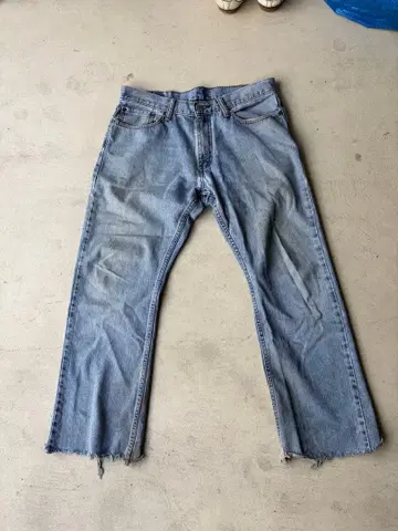 라이트 블루 스트레이트 데님 프린지 밑단