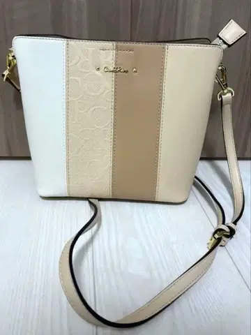 CARLORINO 숄더백 화이트 베이지 스트라이프 칼로리노