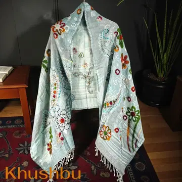 Khushbu  핸드 자수 스톨 전통 공예 기모노
