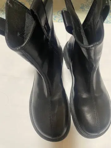 사이드 고어 부츠 블랙 가죽 느낌