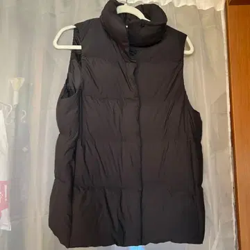 유니클로 파우더 소프트 다운 베스트