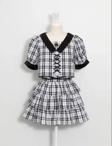 pium 피움 가죽 파이핑 프론트 리본 상의 스커트 셋업