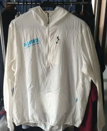 thisisneverthat HOKA 콜라보 아노락 후드티