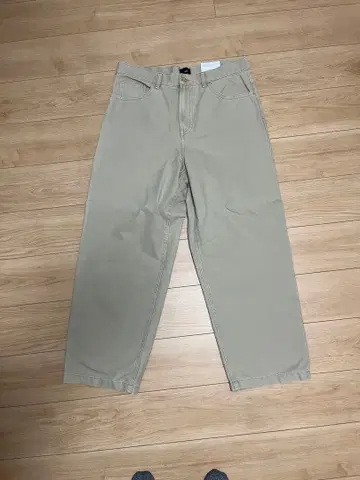 H&M 배기 핏 베이지 팬츠 EUR34