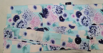 꽃무늬 기모노와 네이비 컬러 하카마 세트 (초등학생용)