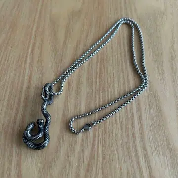실버 뱀 목걸이