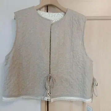 KAZUMI 콜라보 베이지 퀼팅 베스트