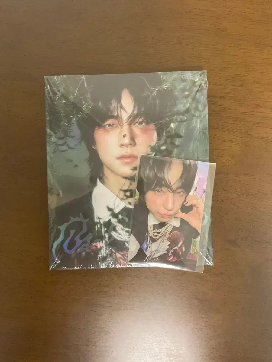 &team Taki Lower Album (includes unreleased photocard)