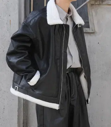 보아 포함 블랙 가죽 자켓 M 사이즈