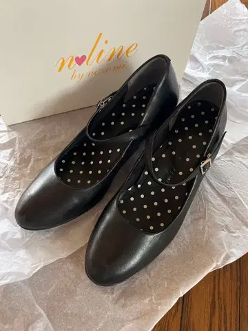 스트랩 펌프스 블랙