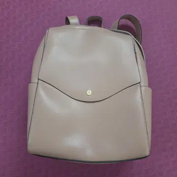 베이지 심플 백팩