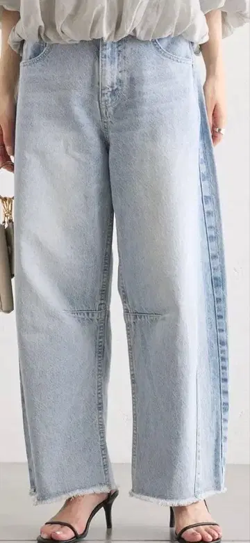 PUAL CE CIN (퓨어세신) 커브 실루엣 데님 팬츠