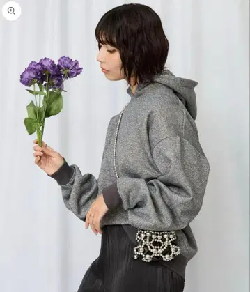 [ FONT LAB ] 속기모 라메 후드티