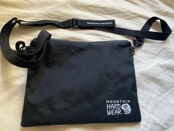 MOUNTAIN HARD WEAR 사코슈 블랙