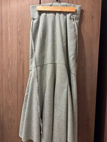 프리즈마트 스커트