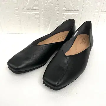 VITA NOVA (비타 노바) 가죽 블랙 플랫슈즈 24cm