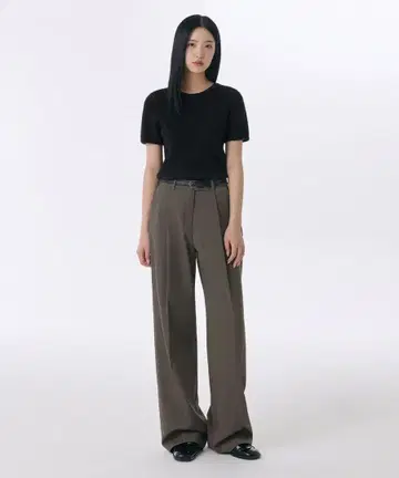 무신사 스탠다드 우먼 슬랙스 카키 브라운