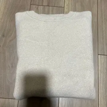 플라주 파인 울 와이드 크루 풀오버 베이지