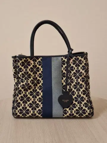 kate spade 플라워 패턴 토트백