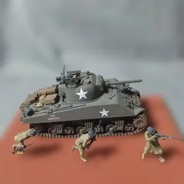 M4 샤먼 탱크 1/35 스케일
