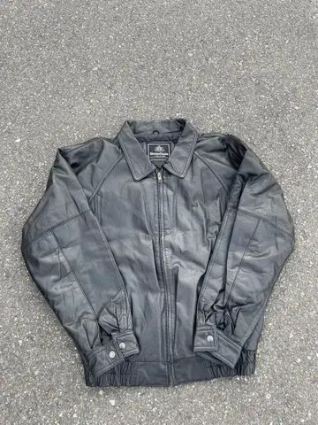 BUONO GUSTO 블랙 가죽 자켓 짧은 기장 소가죽