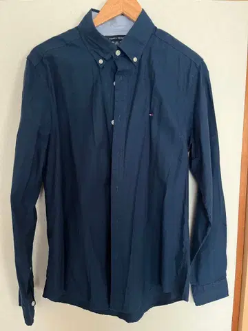 TOMMY HILFIGER 네이비 버튼 다운 셔츠 S/P