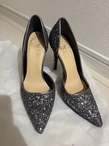 글리터 스틸레토 하이힐