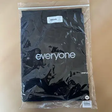 everyone M 사이즈 블랙 포켓T 미사용 새상품