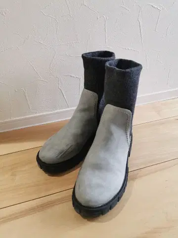 여성용 그레이 스웨이드 니트 숏부츠