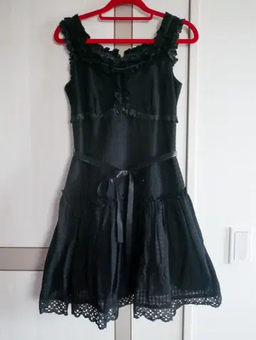 MILK / 블랙 프릴 코튼 원피스