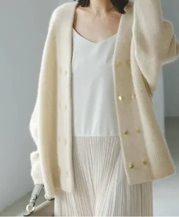 [택 포함 새상품] Noble YAK/야크 더블 버튼 니트 가디건