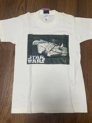 [90s 빈티지] 미착용 STAR WARS 밀레니엄 팔콘 T셔츠