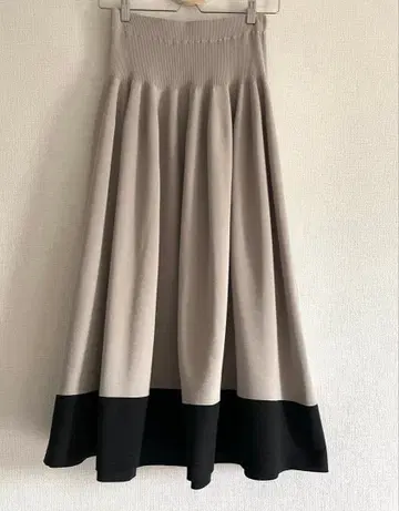 CFCL 플레어 스커트 베이지 & 블랙 size 1