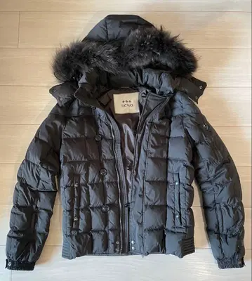 TATRAS 블랙 다운 자켓 후드 부착