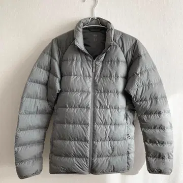 [ 미사용 ] 유니클로 울트라 라이트 다운 자켓 그레이 M 파우치 포함