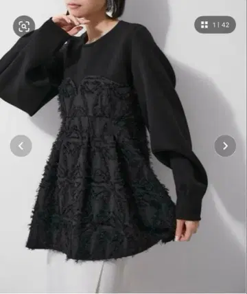 자카드 뷔스티에 네이비 오버 블랙 뷔스티에