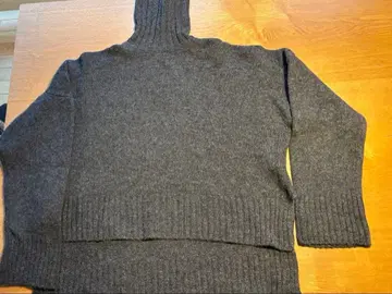 에리오폴 울 니트 스웨터 사이즈 38