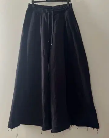 HARE 블랙 맨투맨 하카마 팬츠 S 사이즈