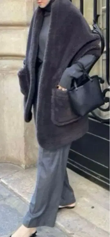 택 포함 새상품 HAUNT 하운트 보아 스톨 다크 그레이 인기 완판 울