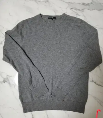 새상품급 타카시마야 캐시미어 100% 스웨터 크루넥 라이트 그레이