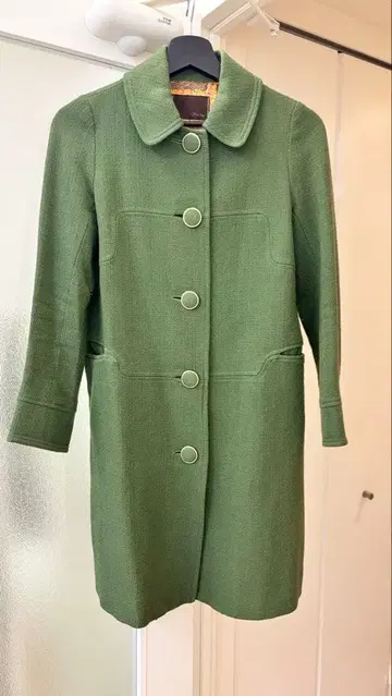 레트로 그린 컬러 롱 코트 꽃무늬 안감 부착