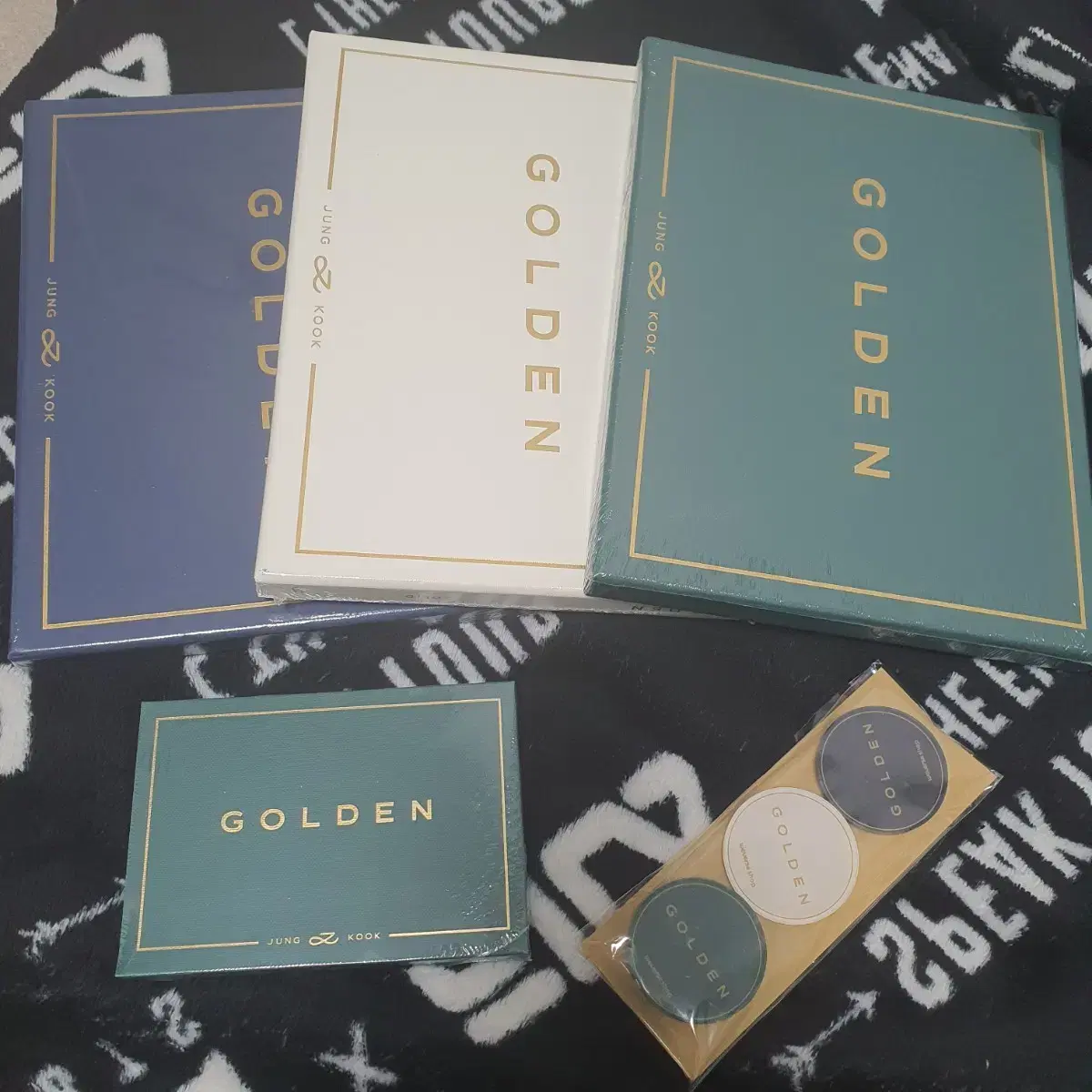 Sealed) BTS Jungkook JK Golden Album Set