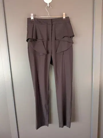 cheeky*프릴 디자인 팬츠*블랙