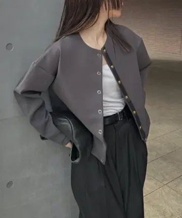 엠마 테일러 종이상자 노카라 자켓 엠마 테일러